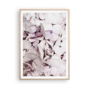 Een poster in een licht eiken lijst - In een vloed van bloemen - 70x100 cm