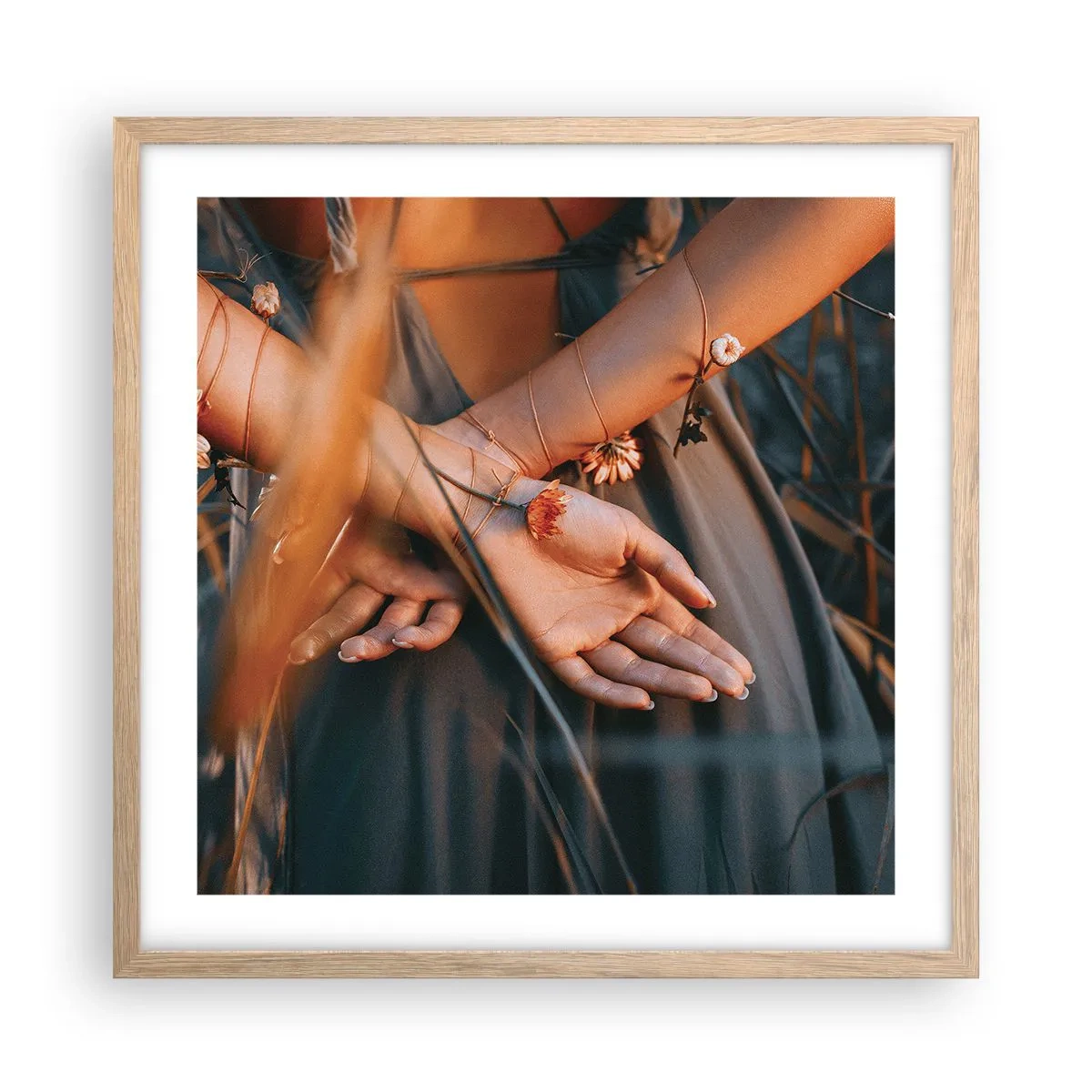 Een poster in een licht eiken lijst - Verbonden met de natuur - 50x50 cm