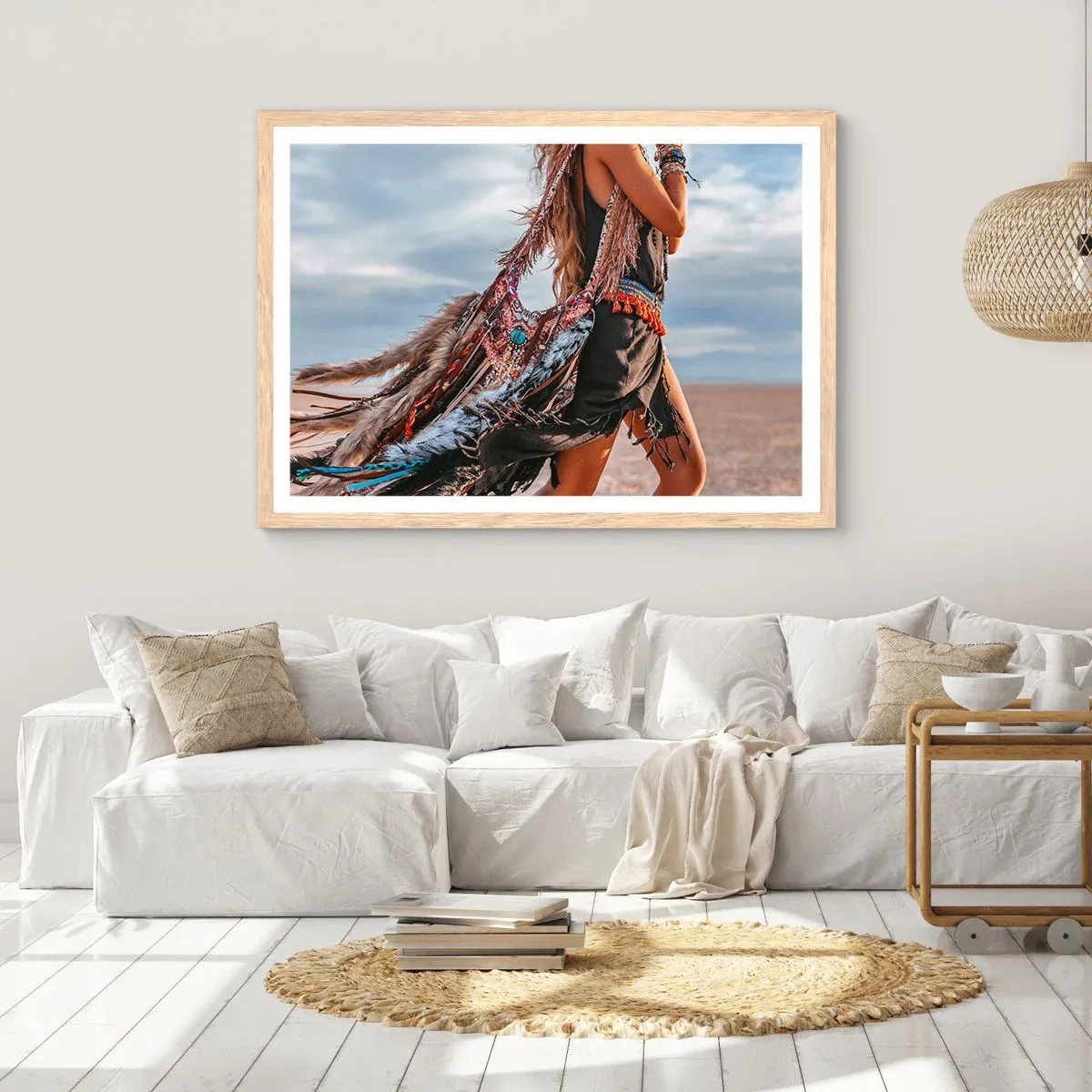 Een poster in een licht eiken lijst - Het meisje van de sjamaan - 91x61 cm