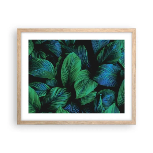 Een poster in een licht eiken lijst - In de groene menigte - 50x40 cm