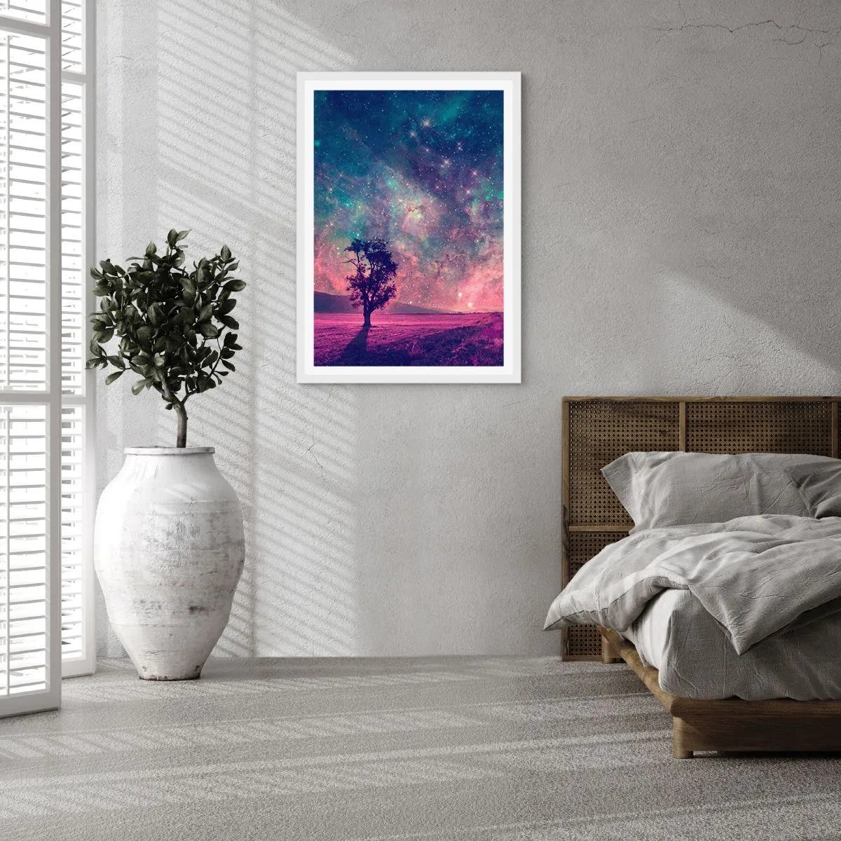 Poster in een witte lijst - Onder de magische hemel - 70x100 cm
