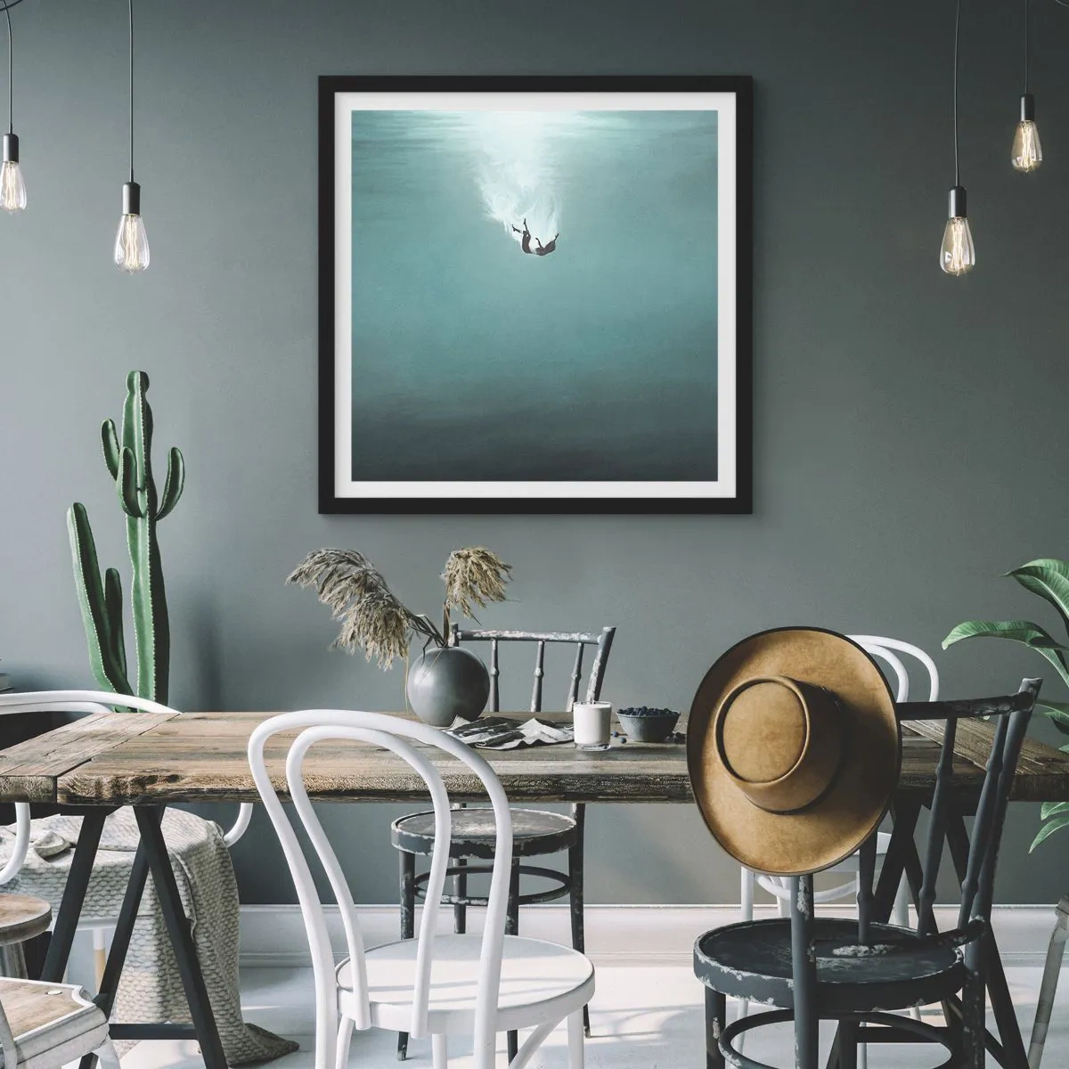 Poster in een zwarte lijst - In de armen van de oceaan - 60x60 cm