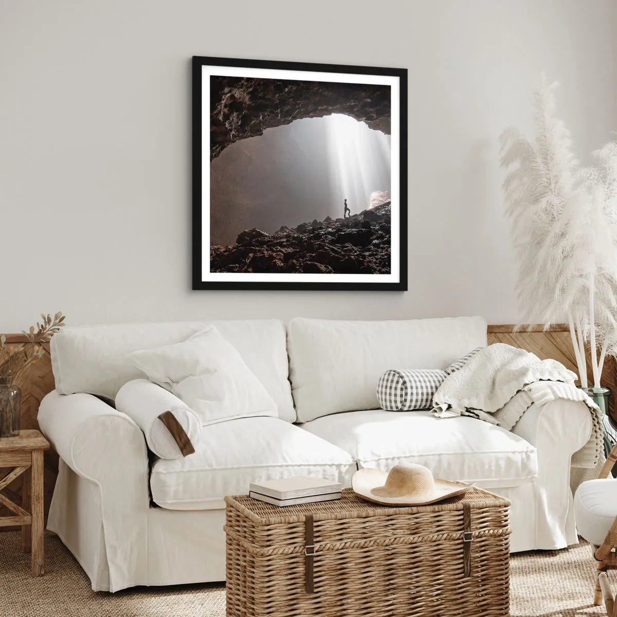 Poster in een zwarte lijst - De lichtgevende grot - 30x30 cm