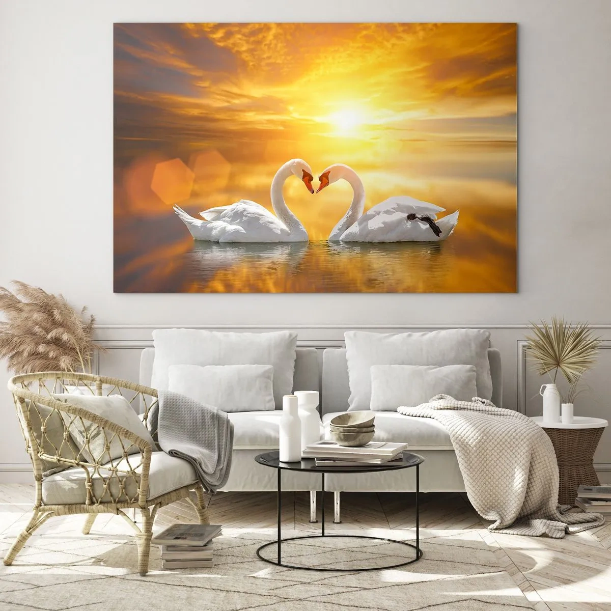 Schilderen op glas - Twee zwanen op het water vormen een hart tegen de achtergrond van een zonsondergang - 70x50cm - Het hart is het mooiste woord ter wereld... - Moderne wanddecoratie voor woonkamer en slaapkamer ARTTOR