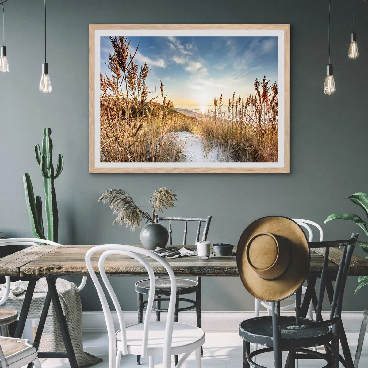 Een poster in een licht eiken lijst - Noord strand - 70x50 cm