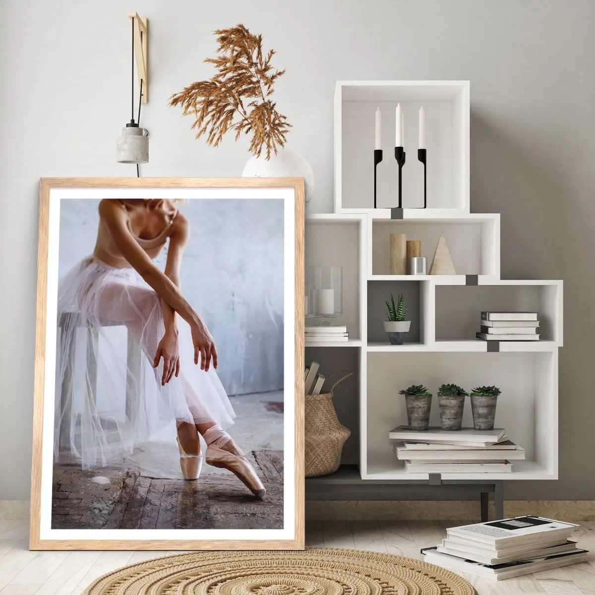 Een poster in een licht eiken lijst - Voordat de oprijlichten schijnen - 40x50 cm