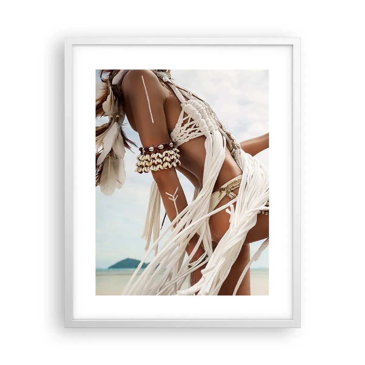 Poster in een witte lijst - Een priesteres van de zon - 40x50 cm