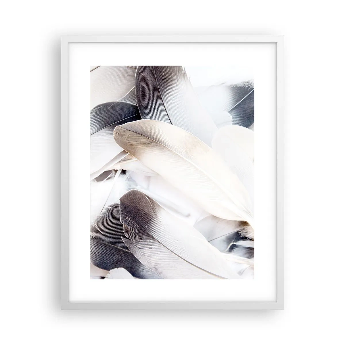 Poster in een witte lijst - Bijna engelachtig - 40x50 cm