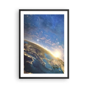 Poster in een zwarte lijst - Aarde gezien vanuit de ruimte bij zonsopgang - 50x70cm - Laten we eens van een afstand naar onszelf kijken - Moderne wanddecoratie voor woonkamer en slaapkamer ARTTOR