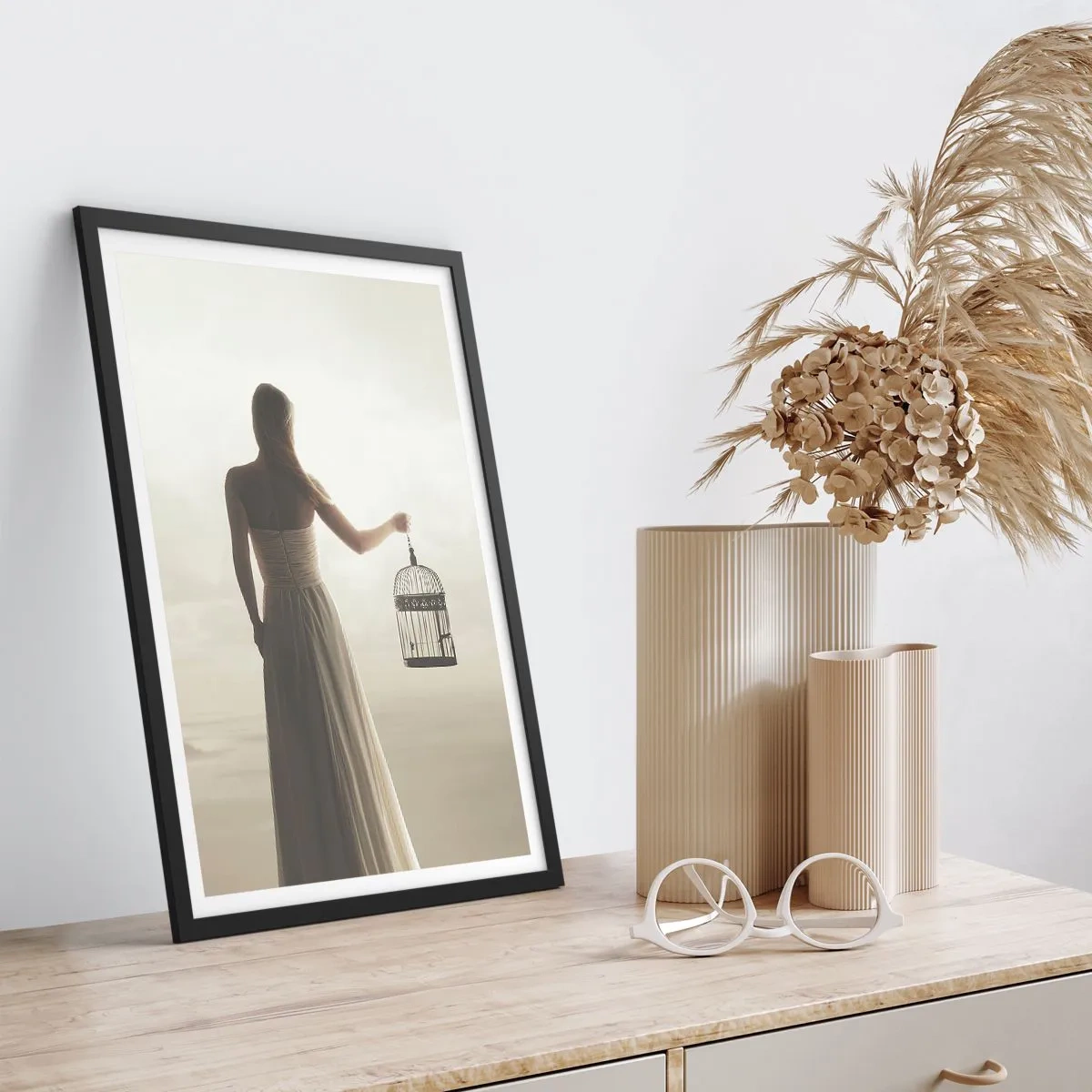 Poster in een zwarte lijst - Wees vrij - 30x40 cm