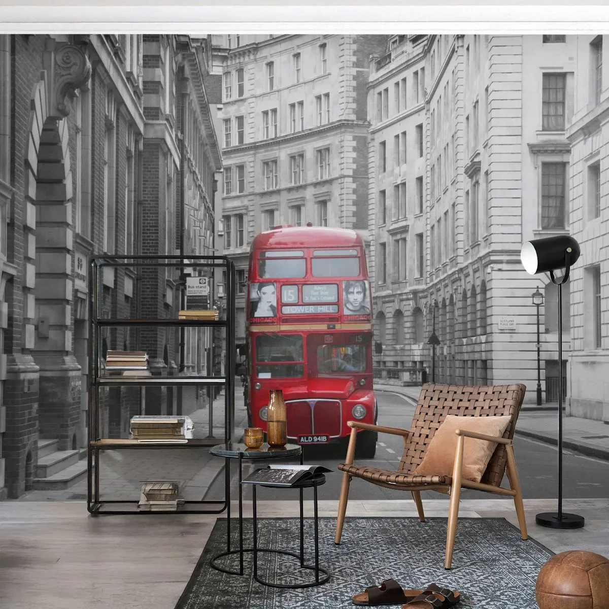 Zelfklevend Fotobehang Deluxe Sticker - Het dagelijkse leven hoeft niet grijs te zijn - Stad, Londen, Architectuur - 250x175 cm