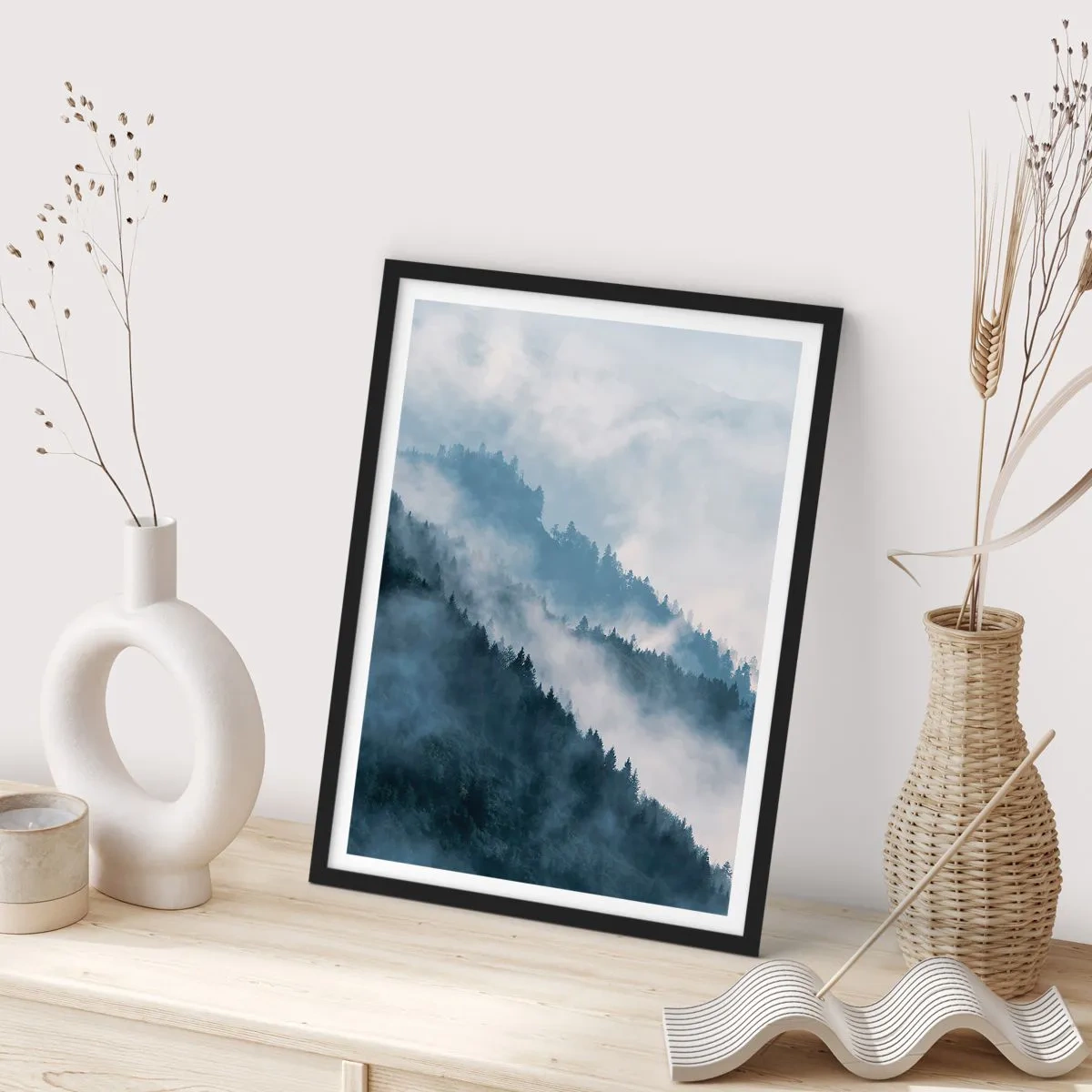 Poster in een zwarte lijst - Mystiek van de bergen - 30x40 cm