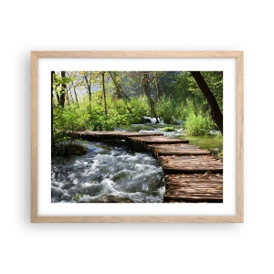 Een poster in een licht eiken lijst - Boven de schuimige waterval - 50x40 cm