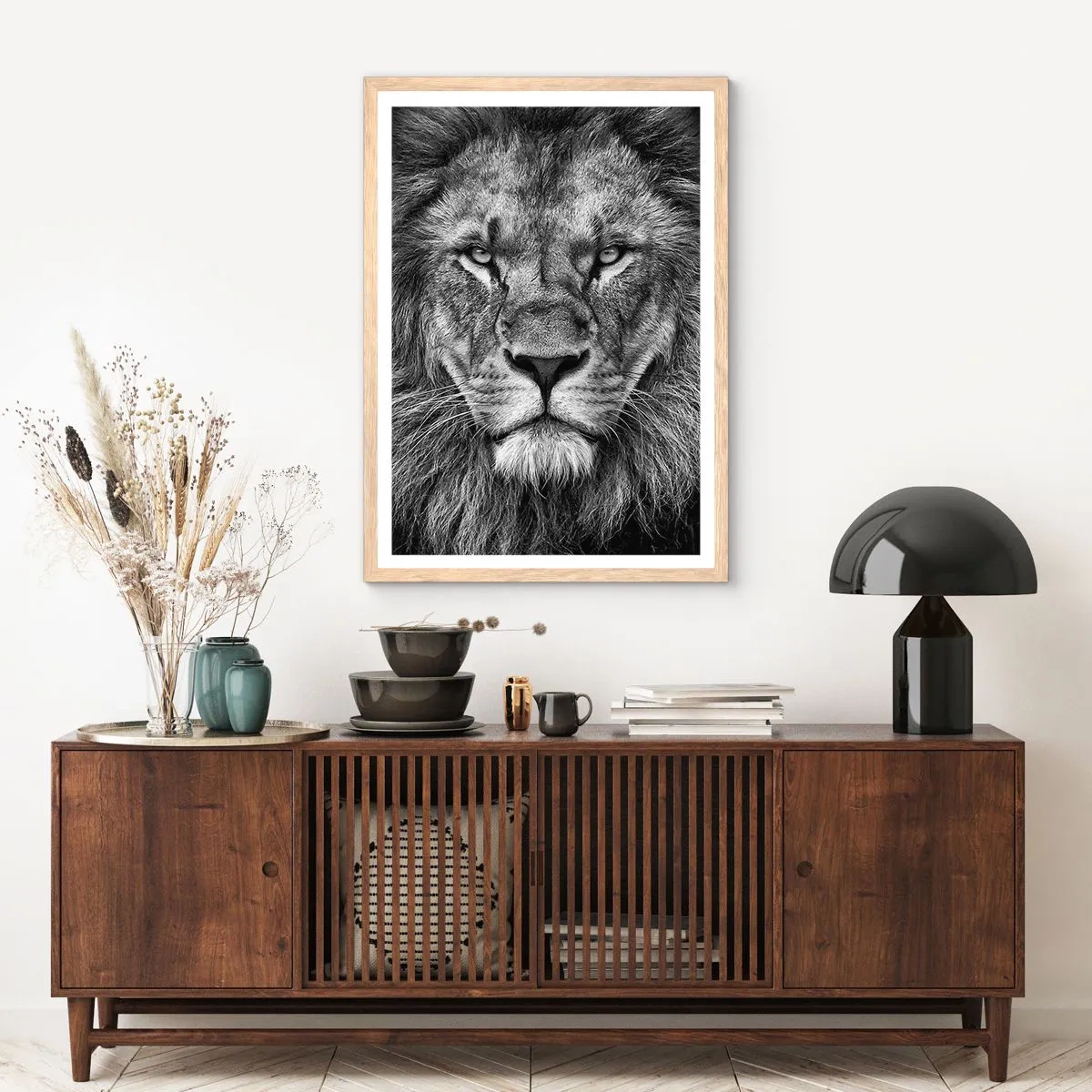 Een poster in een licht eiken lijst - In een kroningskleed - 40x50 cm