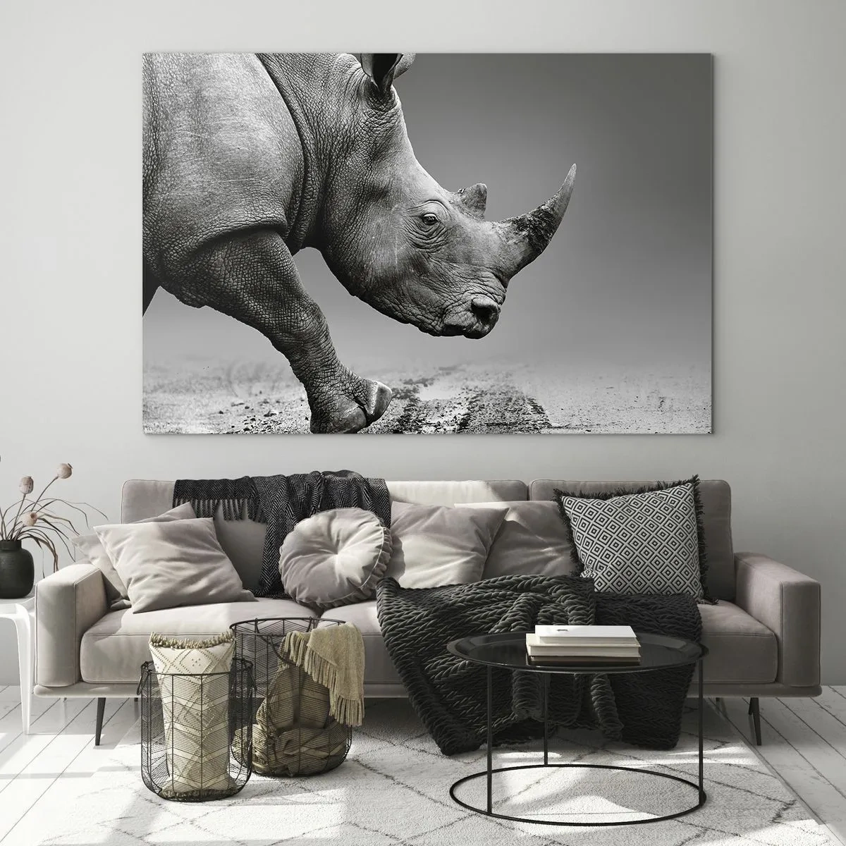Schilderen op glas - Een neushoorn in beweging tegen een grijze achtergrond - 70x50cm - Onstuitbare kracht - Moderne wanddecoratie voor woonkamer en slaapkamer ARTTOR