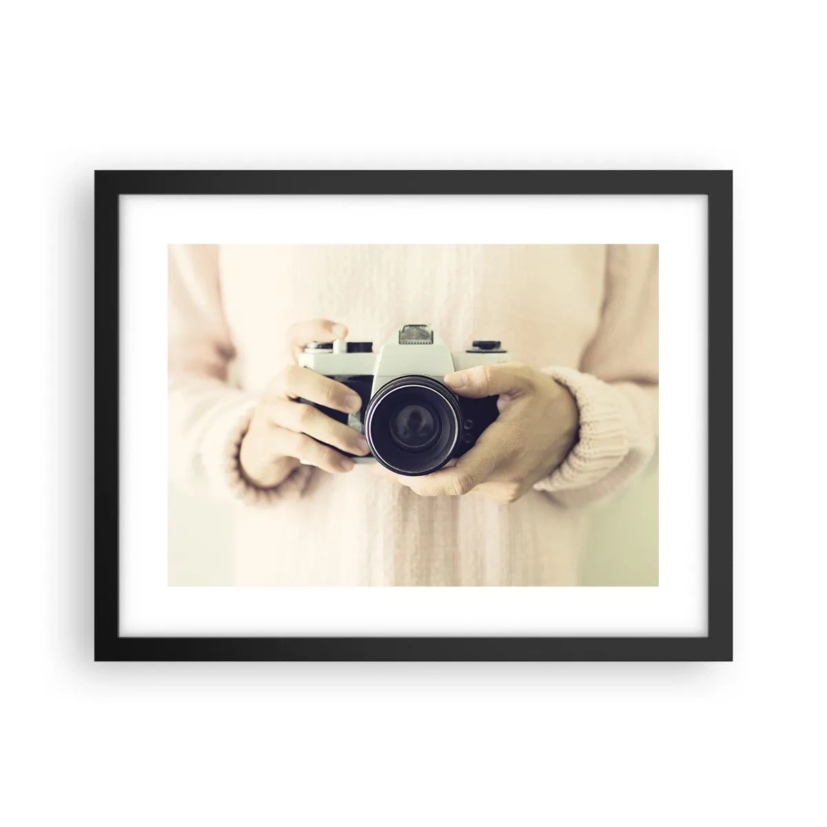 Poster in een zwarte lijst - Om meer te zien... - 40x30 cm