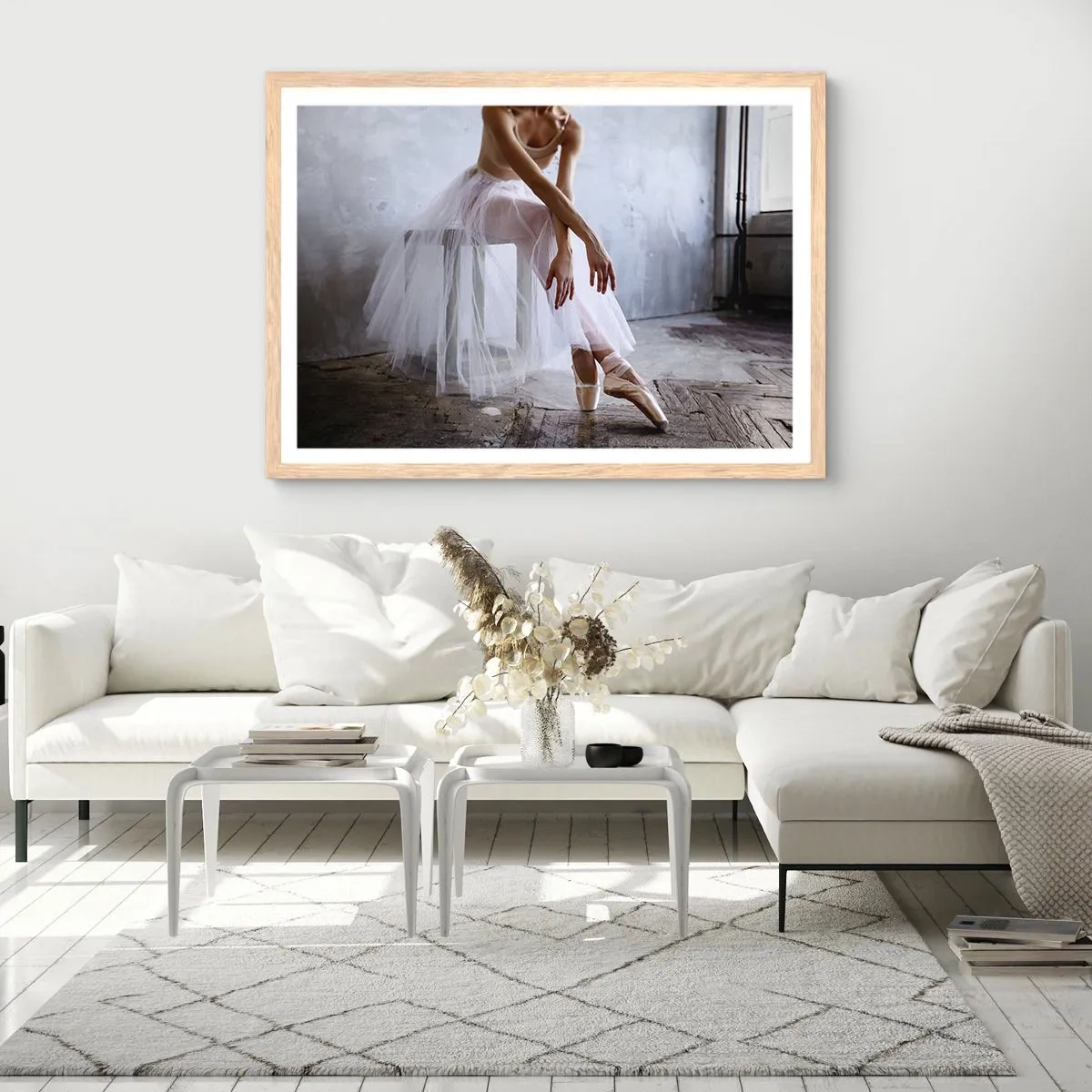 Een poster in een licht eiken lijst - Voordat de oprijlichten schijnen - 91x61 cm