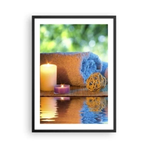 Poster in een zwarte lijst - Kaarsen en een handdoek tegen een natuurlijk landschap - 50x70cm - Tijd voor het lichaam - Moderne wanddecoratie voor woonkamer en slaapkamer ARTTOR