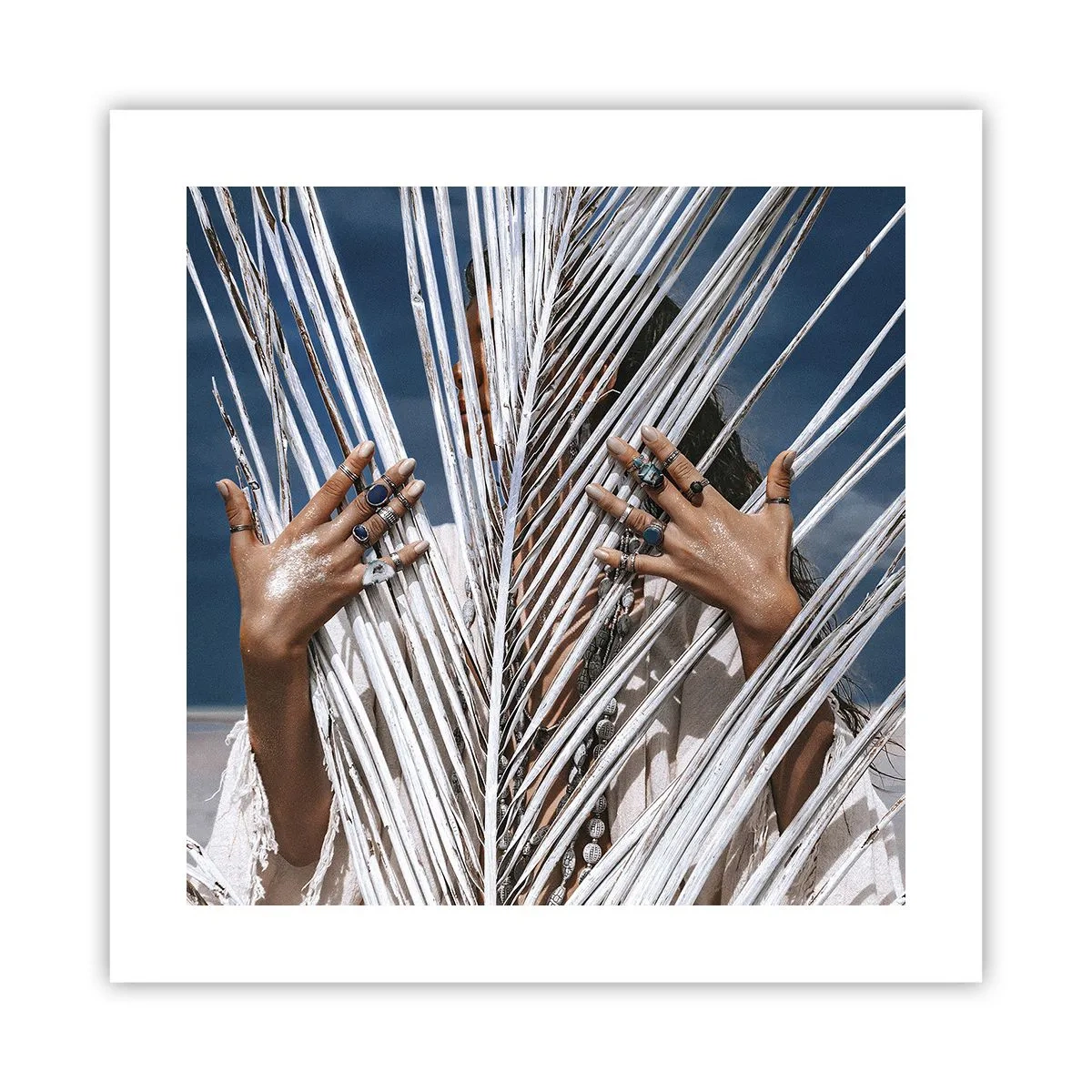 Poster - Het meisje van de sjamaan? - 40x40 cm