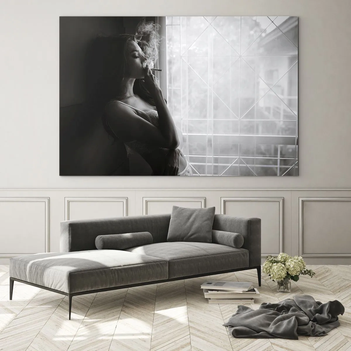 Schilderen op glas - Vrouw die bij het raam rookt in zwart-wit - 70x50cm - Een sensueel moment - Moderne wanddecoratie voor woonkamer en slaapkamer ARTTOR