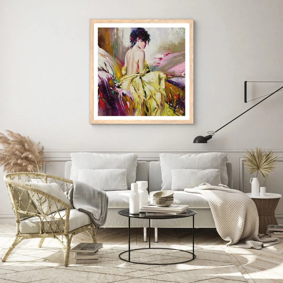 Een poster in een licht eiken lijst - Tussen de lippen en de rand van de cup - 40x40 cm