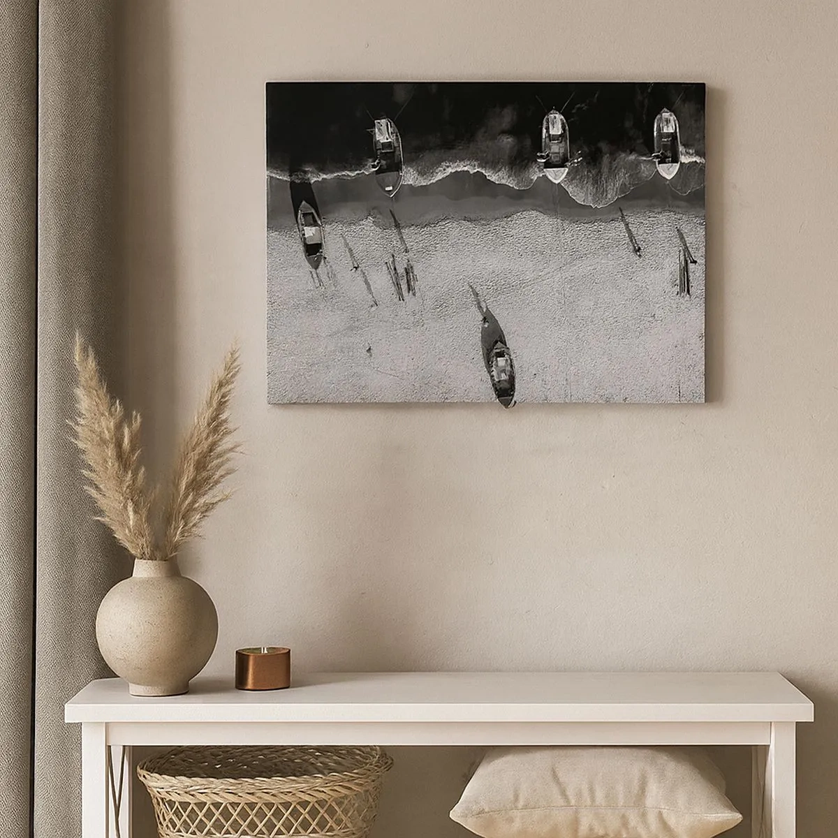 Schilderen op canvas - Luchtfoto zwart-witfoto van boten op het strand - 70x50cm - Nog steeds aan de oever… - Moderne wanddecoratie voor woonkamer en slaapkamer ARTTOR