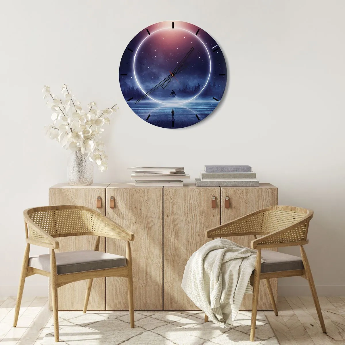 Wandklok - Klok - Een ruimtering boven het water en een figuur die ernaar kijkt. - 30x30cm - Ze zijn er al... - Moderne wanddecoratie voor woonkamer, keuken en slaapkamer ARTTOR