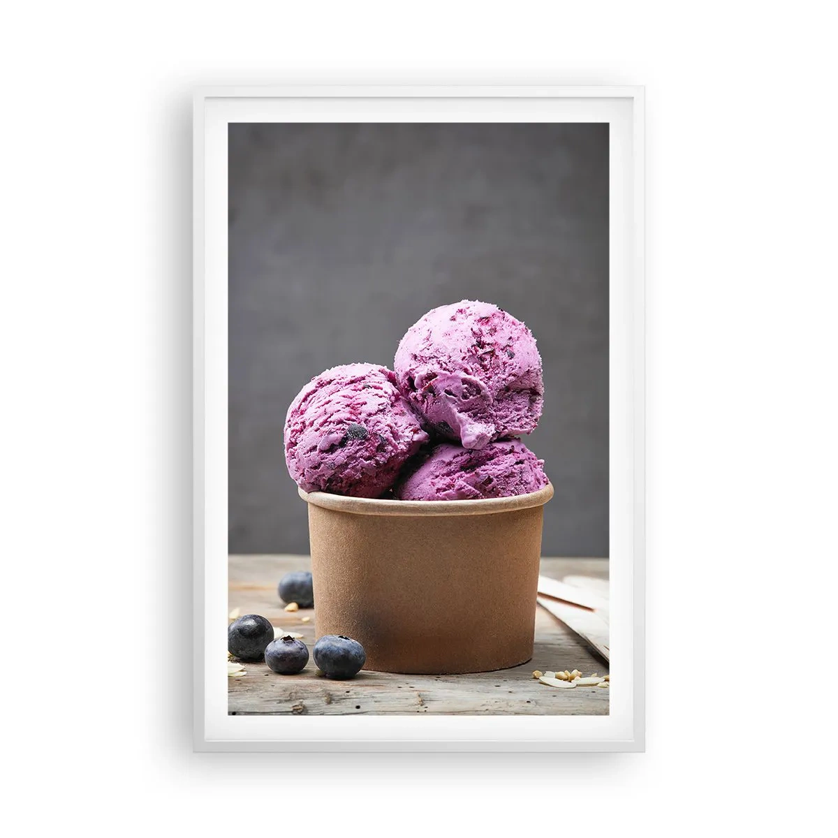 Poster in een witte lijst - Zoetheid en kou - 61x91 cm