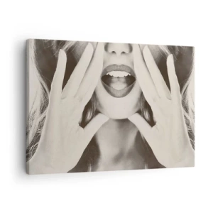 Schilderen op canvas - Zwart-witportret van een vrouw met expressieve lippen en handen - 70x50cm - Ik kom al! - Moderne wanddecoratie voor woonkamer en slaapkamer ARTTOR