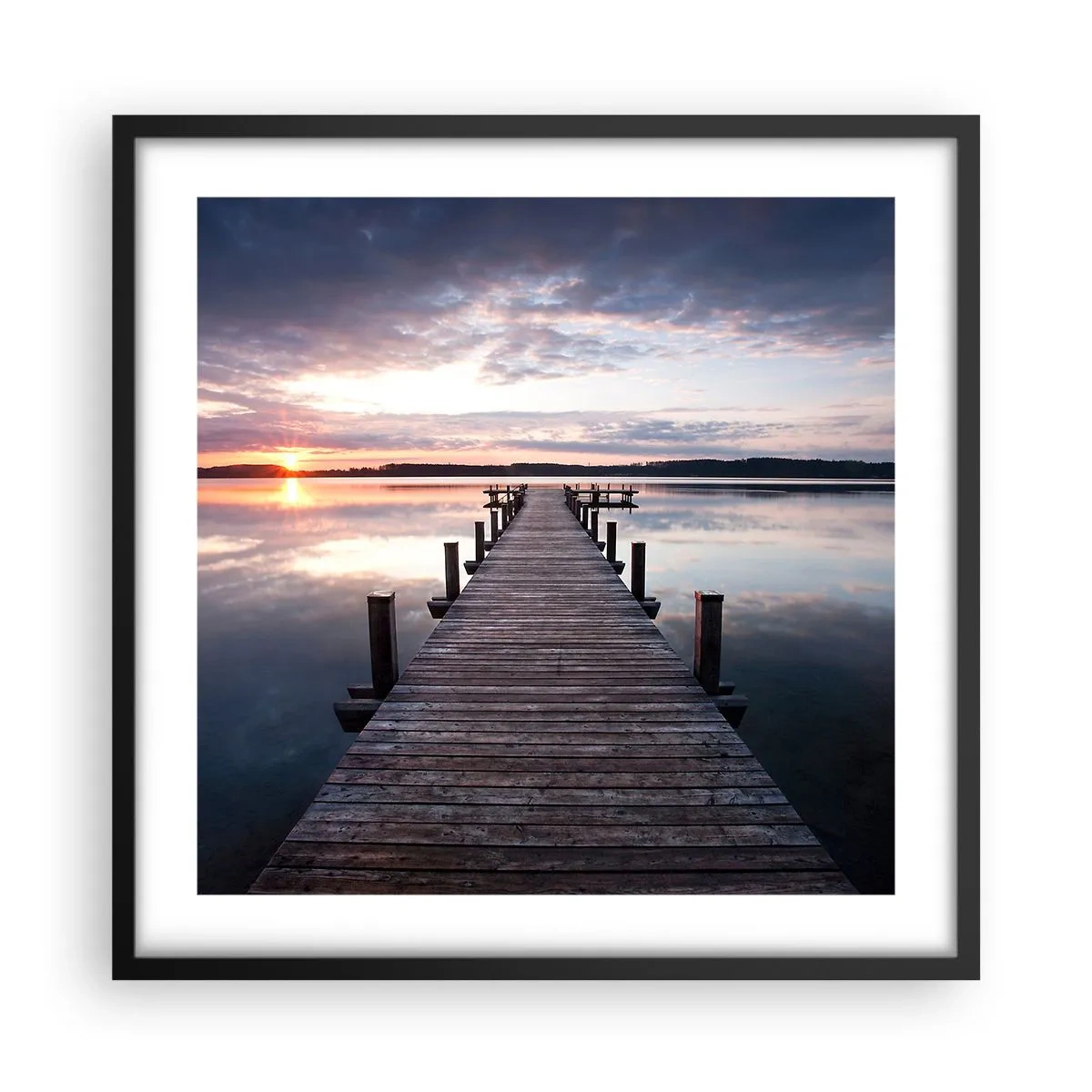 Poster in een zwarte lijst - Een rustige grens tussen dag en nacht - 50x50 cm