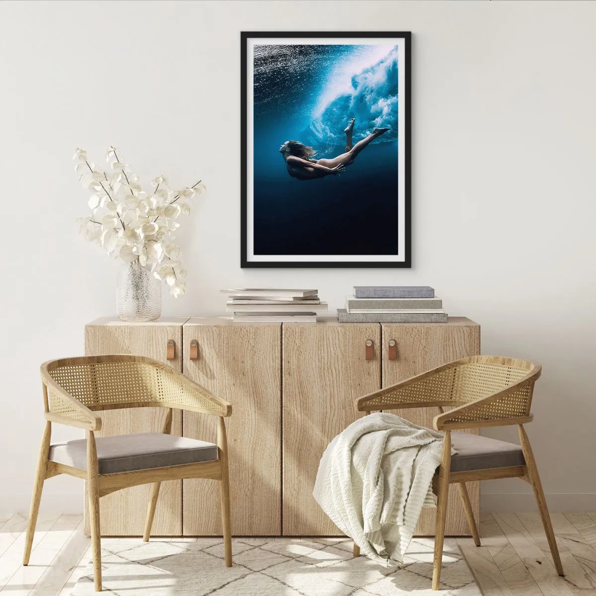 Poster in een zwarte lijst - Een moderne zeemeermin - 30x40 cm