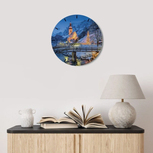 Wandklok - Klok - Kerk in een winterse setting met een kerstboom - 30x30cm - Kerstgeest - Moderne wanddecoratie voor woonkamer, keuken en slaapkamer ARTTOR