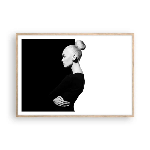 Een poster in een licht eiken lijst - Gewoon een vrouw - 100x70 cm