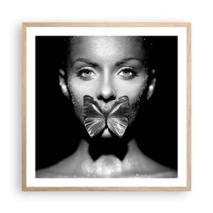 Een poster in een licht eiken lijst - Vlinder kus - 60x60 cm