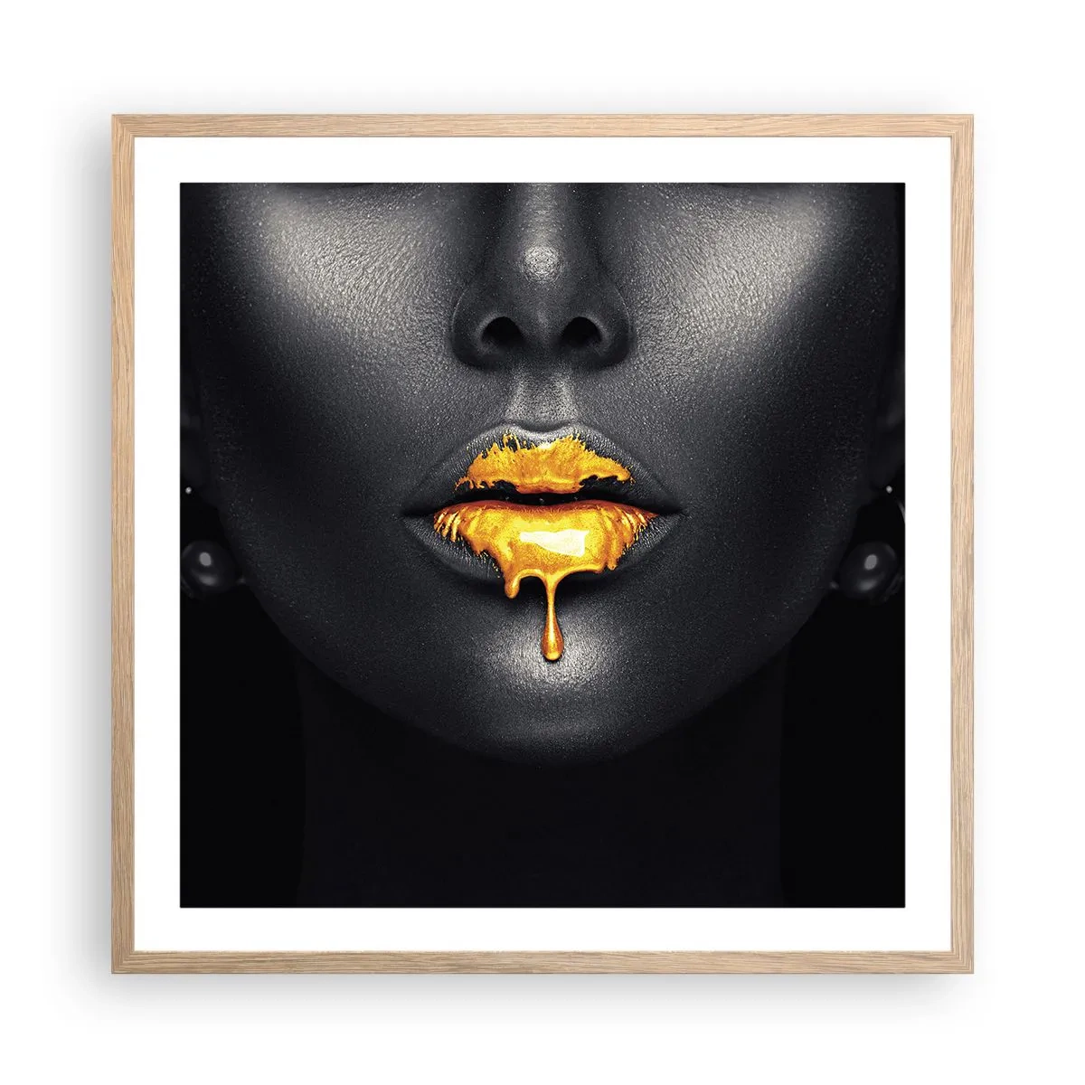 Een poster in een licht eiken lijst - Goldmouth - 60x60 cm
