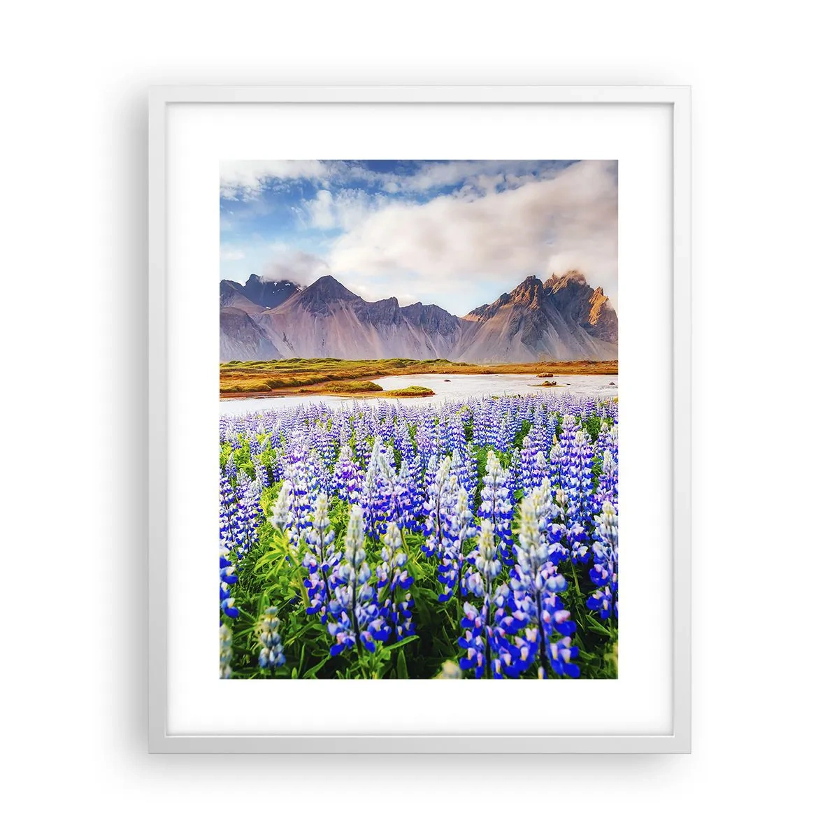 Poster in een witte lijst - Kracht en soberheid naast zachtheid - 40x50 cm