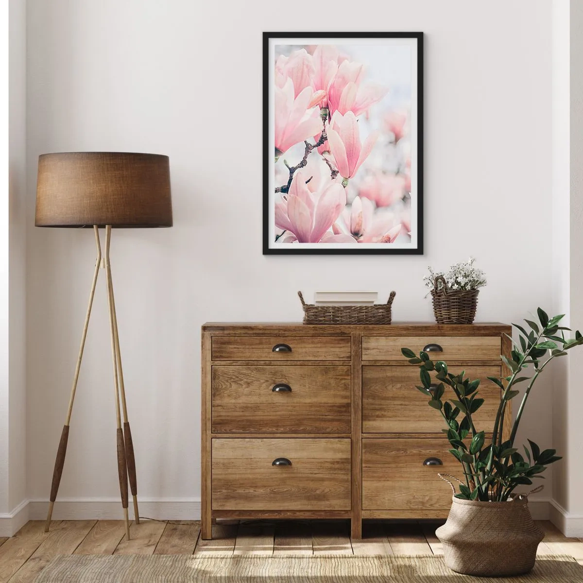 Poster in een zwarte lijst - Roze magnolia's in een subtiele lentesetting - 50x70cm - Het ideaal van subtiliteit - Moderne wanddecoratie voor woonkamer en slaapkamer ARTTOR