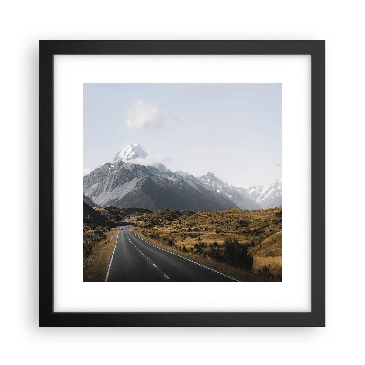 Poster in een zwarte lijst - De weg naar het hart van de bergen - 30x30 cm
