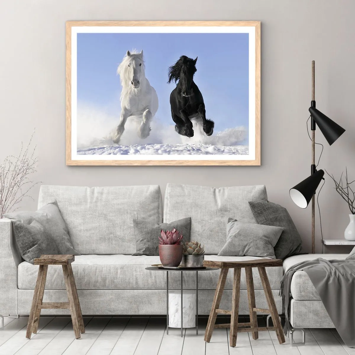 Een poster in een licht eiken lijst - Zwart-wit galop - 91x61 cm