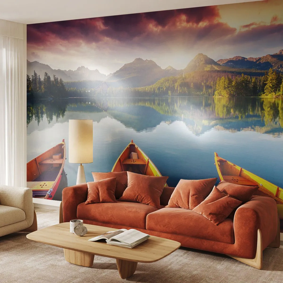 Fotobehang Standard Eco - Bergmeer met boten bij zonsondergang - 100x70cm - Niets tegen de natuur - Moderne wanddecoratie voor woonkamer en slaapkamer ARTTOR