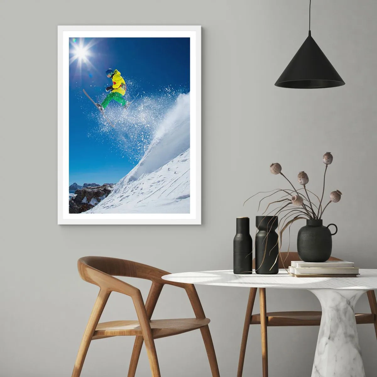 Poster in een witte lijst - Dansend met de bergen - 70x100 cm