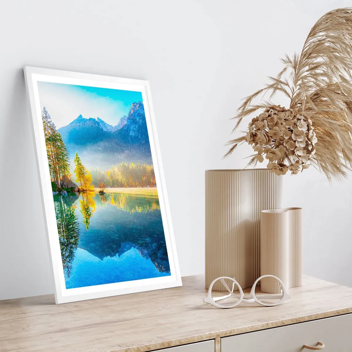 Poster in een witte lijst - Majesteit en zoetheid - 61x91 cm