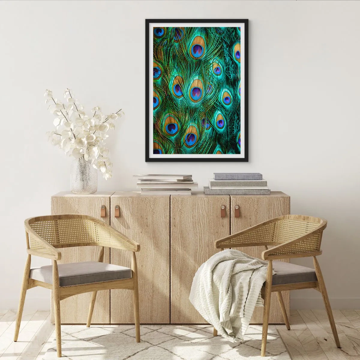 Poster in een zwarte lijst - Een pauwenooglook - 40x50 cm