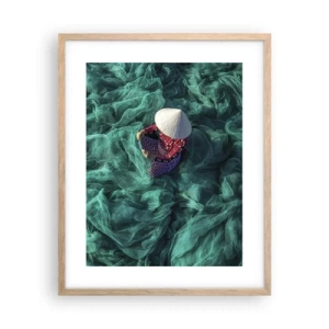 Een poster in een licht eiken lijst - In een zee van netten - 40x50 cm