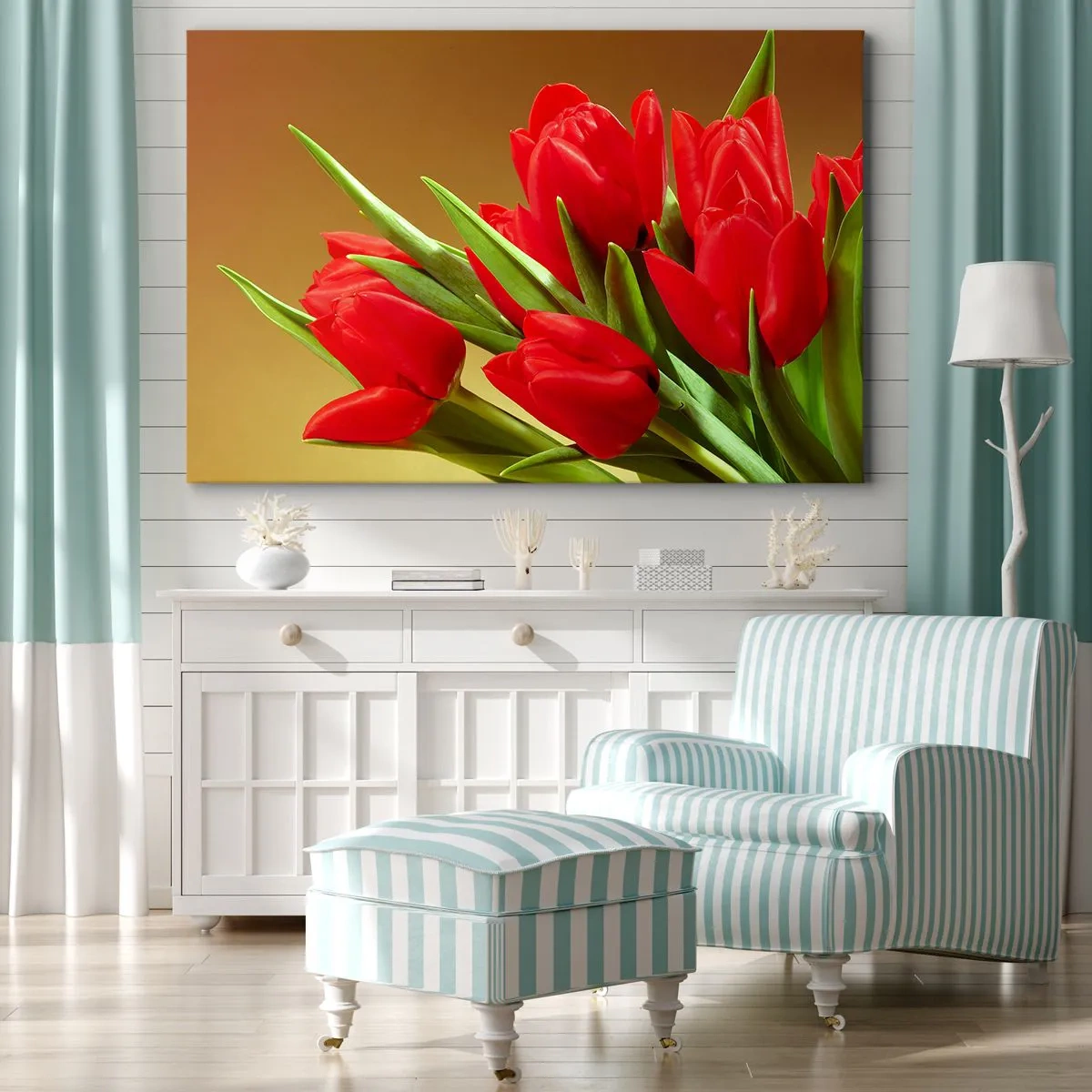 Schilderen op canvas - Een boeket rode tulpen op een gouden achtergrond met groene bladeren. - 70x50cm - Een bos van lentevreugde - Moderne wanddecoratie voor woonkamer en slaapkamer ARTTOR