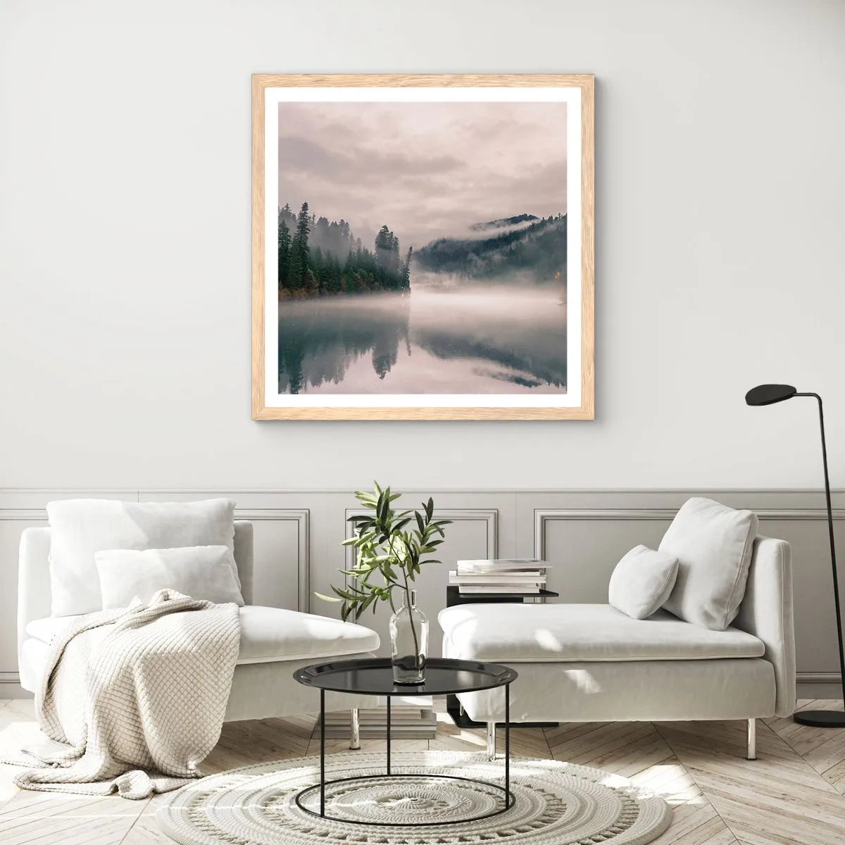Een poster in een licht eiken lijst - In reflectie, in de mist - 40x40 cm