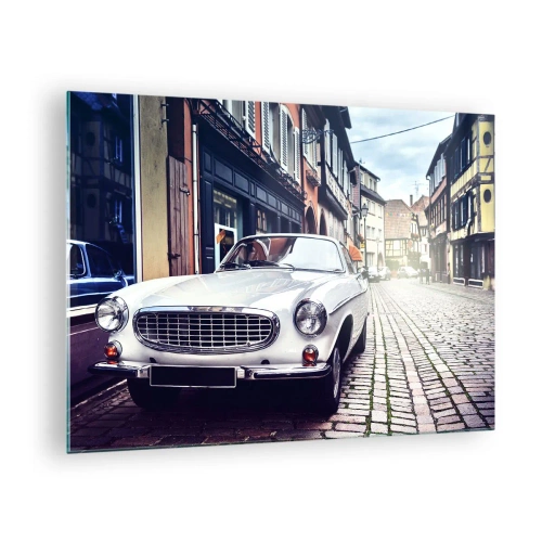 Schilderen op glas - Een witte klassieke auto tegen een achtergrond van historische gebouwen - 70x50cm - Het verleden is vandaag - Moderne wanddecoratie voor woonkamer en slaapkamer ARTTOR