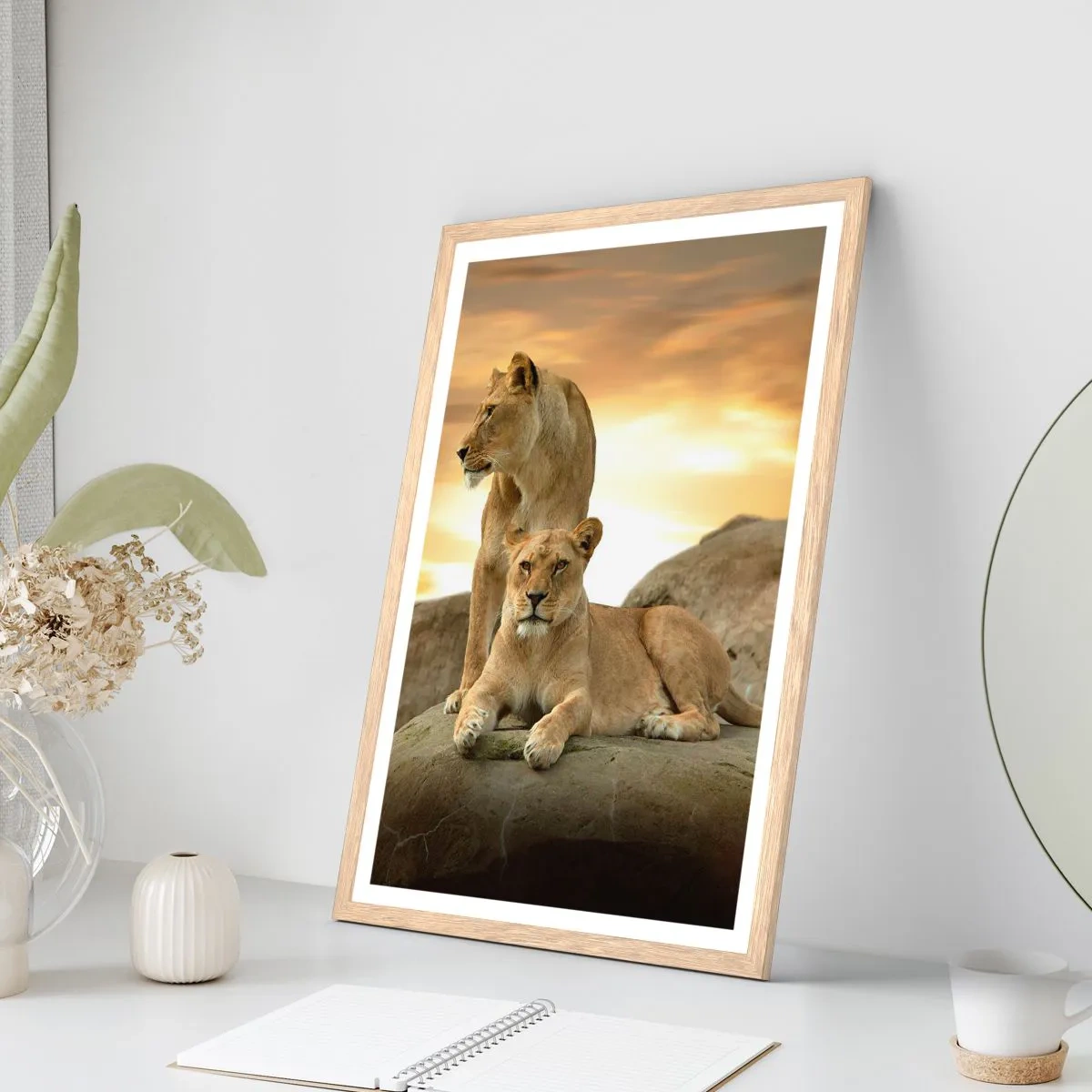 Een poster in een licht eiken lijst - Koninklijke majesteit - 61x91 cm