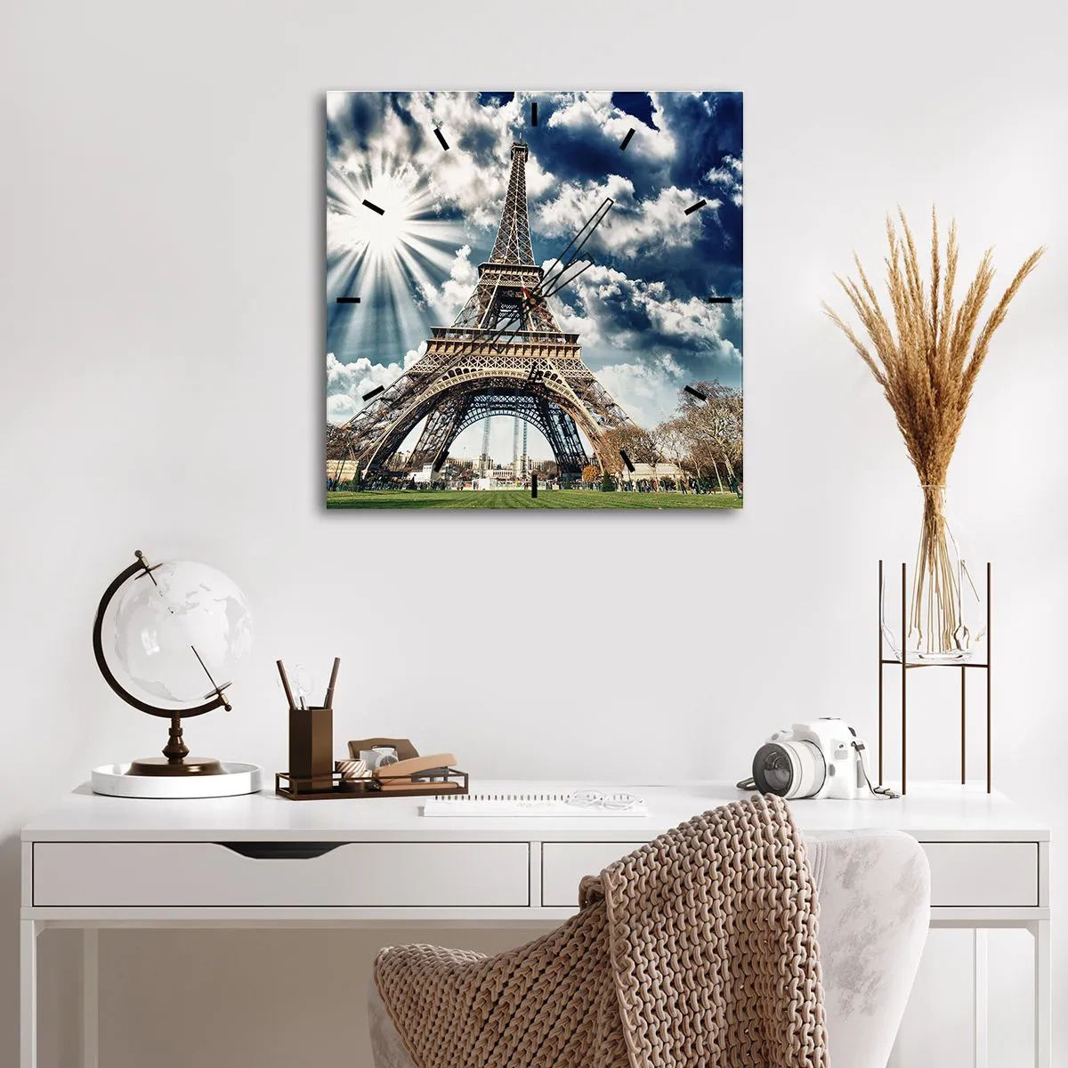 Wandklok - Klok - De enige zo onder de zon - 30x30 cm