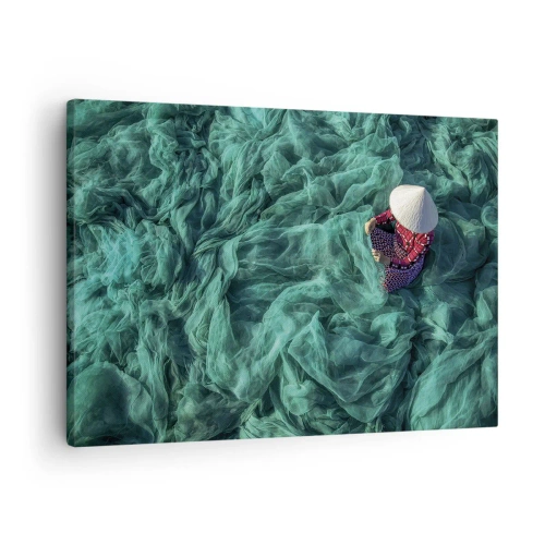 Schilderen op canvas - Een persoon met een hoed tussen groene visnetten - 70x50cm - In een zee van netten - Moderne wanddecoratie voor woonkamer en slaapkamer ARTTOR